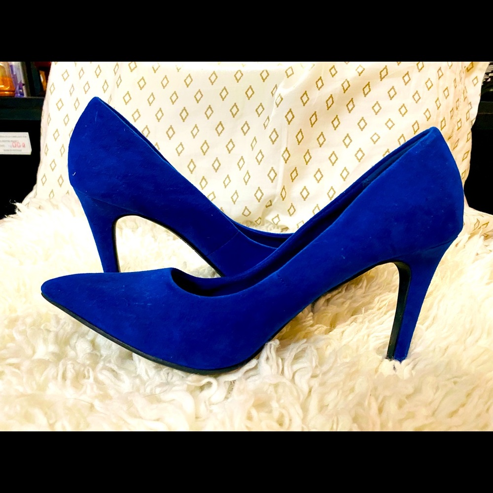Sapphire Blue pumps size 9
